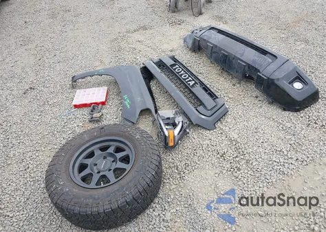 2016 Toyota Tundra Platinum 5.7L V8 из США, поврежденный, VIN 5TFAY5F15GX504507